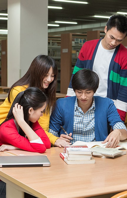 What are the salaries for teaching English in China?